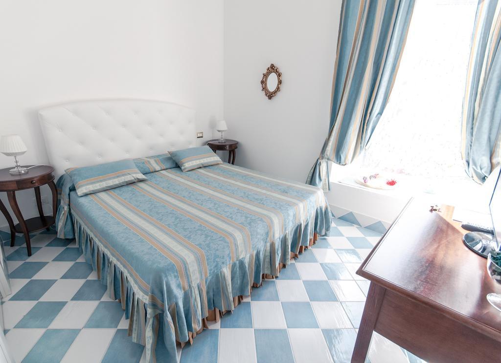 Palazzo Dogana Rooms أغروبولي الغرفة الصورة